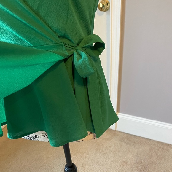 🦜 MONTEAU- Stunning Green Ladies Top. Bag 113 - Picture 4 of 9